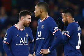 Messi lập bè phái với Neymar chống lại Mbappe