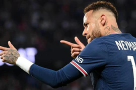Neymar phá kỷ lục ghi bàn của Messi và Ronaldo