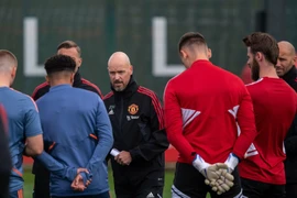 Ten Hag hóa giải hận thù ở Man United