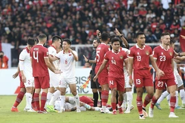 Lạ lùng Indonesia đến Hà Nội sớm hơn tuyển Việt Nam