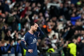 Tranh cãi việc CĐV phản đối Messi hay sỉ nhục bóng đá