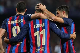 Barca xào xáo nội bộ vì thần đồng 15 tuổi