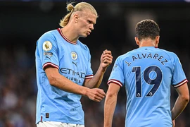 Barca chọn sao Man City thay thế Lewandowski