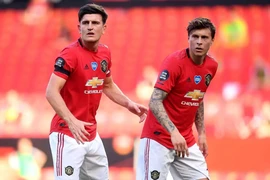 Ten Hag đau đầu tìm người đá cặp với Maguire