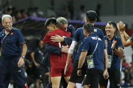HLV Troussier chuẩn bị chống Iraq vừa thắng Indonesia 5-1