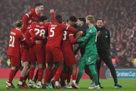 Đội trưởng Nhật Bản Endo tỏa sáng trong chiến thắng điên rồ trước Chelsea