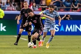 Siêu phẩm của Messi trong trận đấu kỷ lục