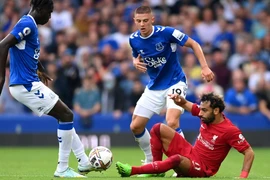 Liverpool gục ngã do… Man United
