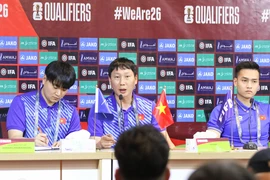 HLV Kim Sang-sik: ‘Tôi nhìn thấy cửa đi tiếp của tuyển Việt Nam’