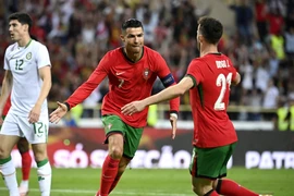 Bóng Euro chưa lăn, Ronaldo đã lập kỷ lục trong màu áo tuyển Bồ Đào Nha