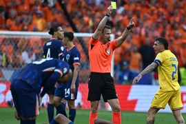 UEFA gây sốc nặng khi sử dụng trọng tài ‘nhúng chàm’ ở trận bán kết Euro 2024