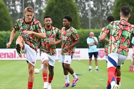 Arsenal săn đầu người cho ngôi vô địch Premier League