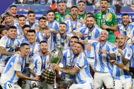 Messi và đồng đội lại bị đưa ra làm chủ đề gây tranh cãi