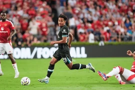 CLB Man United khủng hoảng sau trận thua đậm Liverpool 