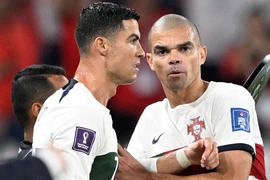 Siêu sao Ronaldo gửi lời tri ân xúc động khi trung vệ Pepe treo giày
