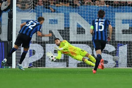 Thủ môn Arsenal tiết lộ bí quyết phá quả phạt đền kỳ diệu
