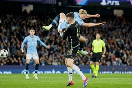 Tiền vệ Phil Foden trở lại càng lợi hại với ‘quái vật’ Haaland 
