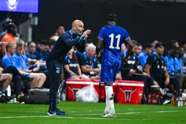 HLV Enzo Maresca giải mã phản ứng cộc cằn của sao Chelsea