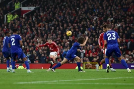 Lý do ngôi sao CLB Man United không ăn mừng siêu phẩm vào lưới Leicester 