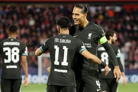 HLV Arne Slot cảnh báo Liverpool không thể vô địch