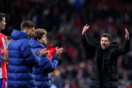 HLV Diego Simeone tức giận về quyết định hủy bàn thắng của Alvarez 
