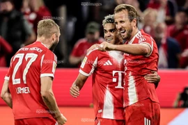 Tiền đạo Harry Kane ‘gây bão’ với cú hat trick