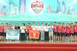 Đội Công an TP.HCM lên ngôi giải bóng đá quy mô nhất Việt Nam