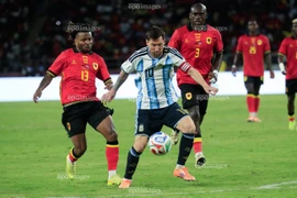Ly kỳ chiến dịch ngăn cản Messi gia nhập đội tuyển Tây Ban Nha