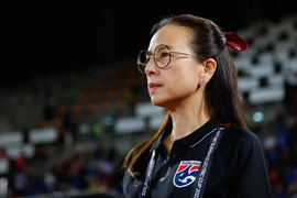 Đau lòng nữ Chủ tịch xinh đẹp của bóng đá Thái Lan