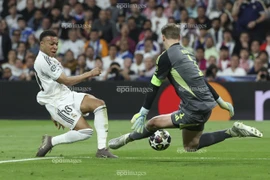 Mbappe chính thức gia nhập đội ngũ kỷ lục gia Messi, Ronaldo