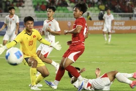 U-19 Việt Nam rơi vào “cửa tử” sau trận thua Indonesia