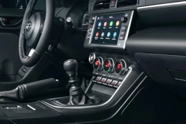 Thú vị với 5 mẫu xe ô tô vẫn giữ hộp số tay vào năm 2024
