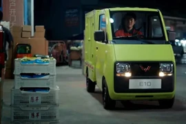 Xuất hiện mẫu ô tô tải điện nhỏ gọn chở được 200 kg hàng hóa