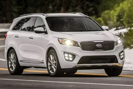 Điều tra động cơ Kia Sorento bị nổ sau nhiều khiếu nại của khách hàng