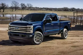 Ra mắt xe bán tải Ford Super Duty 2025 sang trọng hơn và mạnh mẽ