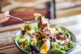 Thịt gà và trứng, Loại nào có nhiều protein hơn?
