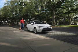 Toyota triệu hồi Corolla vì có khả năng gãy trục lái trung gian