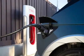 Từ 2025, chủ xe điện Hyundai được sạc tại trạm của Tesla