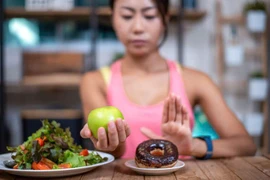 7 mẹo ngăn chặn cơn thèm đường hiệu quả