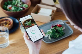 Chế độ ăn thiếu hụt calo hay nhịn ăn gián đoạn: Phương pháp nào giảm cân hiệu quả?