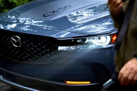 Bất ngờ khi nhiều người tranh nhau mua xe Mazda 