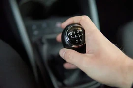Hộp số sàn 'hồi sinh' hay chỉ là sở thích cá nhân?