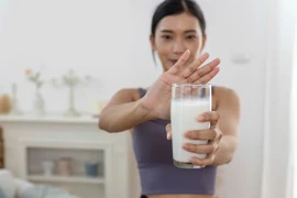 7 loại thuốc tuyệt đối không nên uống chung với sữa