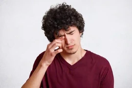 Phòng ngừa khô mắt mùa lạnh bằng chế độ dinh dưỡng đơn giản