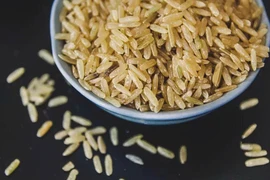 Ăn gạo lứt mỗi ngày, cơ thể bạn sẽ thay đổi kinh ngạc thế nào?