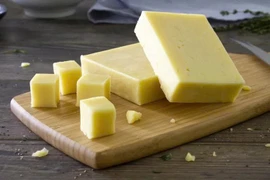 Ăn phô mai béo giảm nguy cơ mắc chứng mất trí nhớ