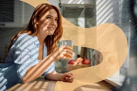Vì sao không nên chỉ uống nước ép trái cây vào buổi sáng sớm?