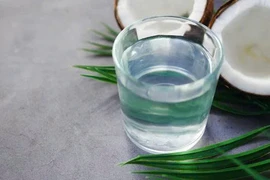 Điều gì xảy ra với cơ thể khi uống nước dừa liên tục trong 30 ngày?