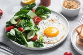 7 loại thực phẩm nên kết hợp với ăn trứng để no lâu và tràn đầy năng lượng