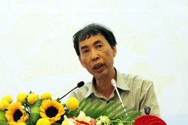 'Đại gia cũng chỉ ăn nổi hai con gà'